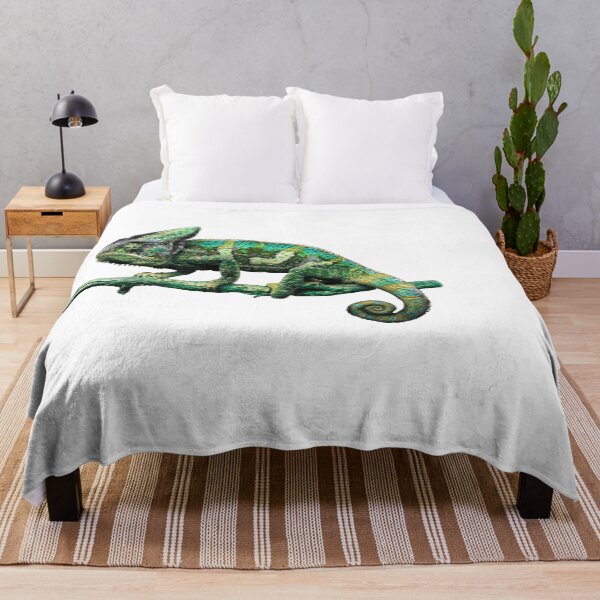 Item preview, Green Chameleon – Minimal Nature Logo designed and sold by Dotadoari.