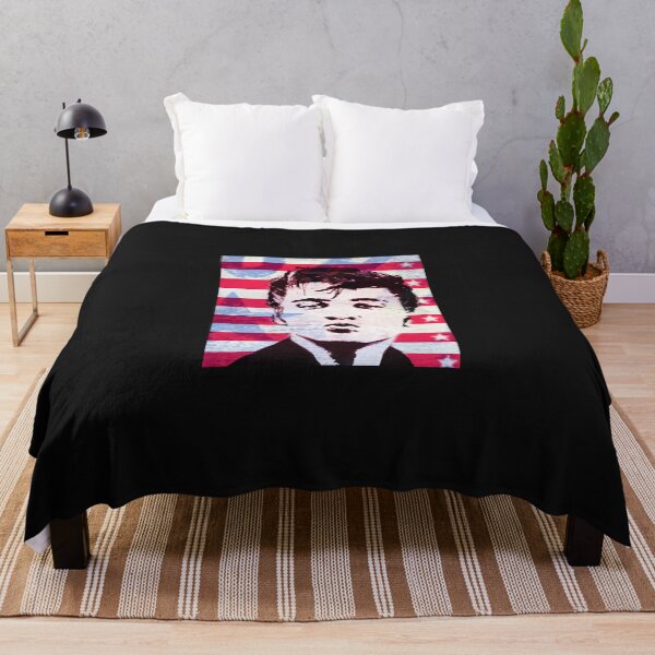 Item preview, Elvis Presley. Roi du rock and roll, vers la fin designed and sold by gregoriospesn.
