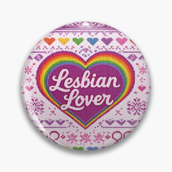 Artikelvorschau, Lesbian Lover Pride – Retro Strickmuster mit Regenbogen Herz entworfen und verkauft von Mauswohn.