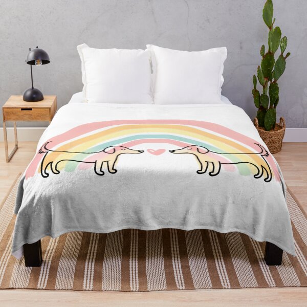 Aperçu de l'œuvre Dog Is Love – Cute Rainbow Dog Minimalist Illustration créée et vendue par Timegraf.