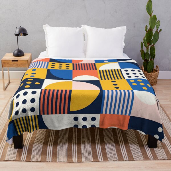 Aperçu de l'œuvre Abstract Geometric Bauhaus Pattern in Blue Yellow Coral Retro Grid Art créée et vendue par Timegraf.