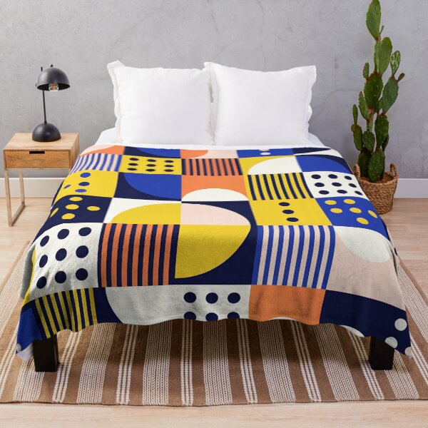 Aperçu de l'œuvre Abstract Geometric Bauhaus Pattern in Blue Yellow Coral Retro Grid Art créée et vendue par Timegraf.