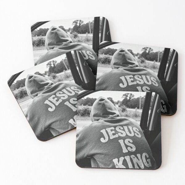 Artikelvorschau, Jesus ist König – Christliches T-Shirt – Glaube an Jesus entworfen und verkauft von Eternal Kingdom Store.