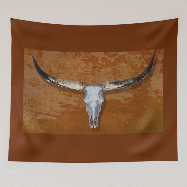 Artikelvorschau, Kunst mit einem Schädel aus einer gebrannten Orange Longhorn-Kuh entworfen und verkauft von Sharon Cummings Art.
