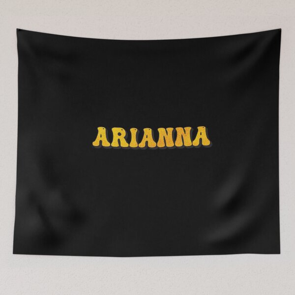 Aperçu de l'œuvre Arianna Custom Name Design – Un design personnalisé et tendance pour femmes et filles créée et vendue par Watsonarts.