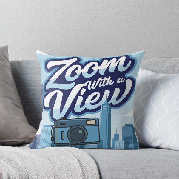 Artikelvorschau, T-Shirt-Design „Zoom With a View Camera Cityscape“ – Urbanes Retro-T-Shirt für Fotografen und Reiseliebhaber entworfen und verkauft von Lens Light Visuals.