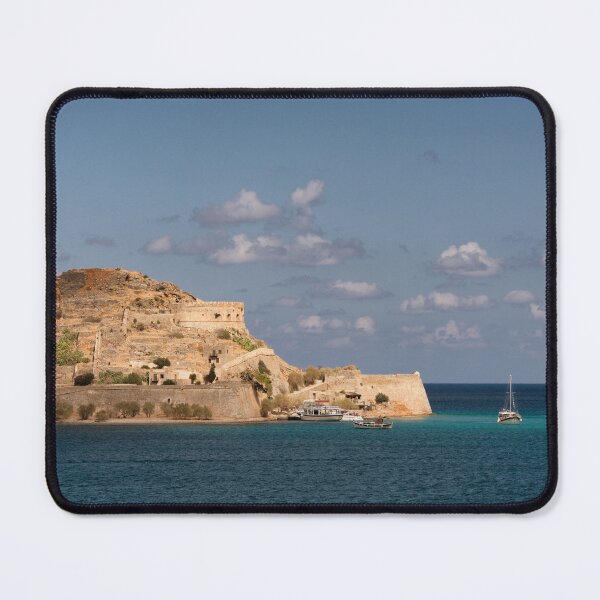 Artikelvorschau, Kreta: Vor Anker vor Spinalonga entworfen und verkauft von Kasia Design.