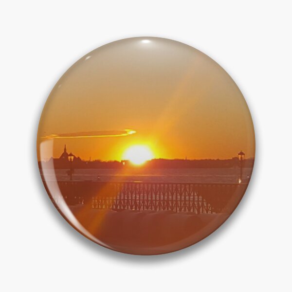 Artikelvorschau, Hudson River Sonnenuntergang Fotografie Karten Drucke Aufkleber Gelb Orange NYC Foto Wandkunst Design Redbubble Shop entworfen und verkauft von Saritas Boutique Shop.