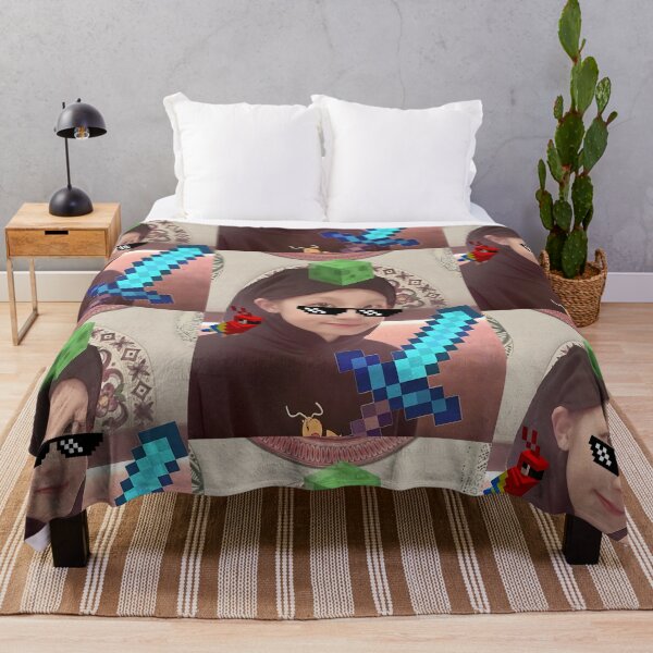 Item preview, 8-bit Gamer Yuqi Meme designed and sold by CochaTwT.