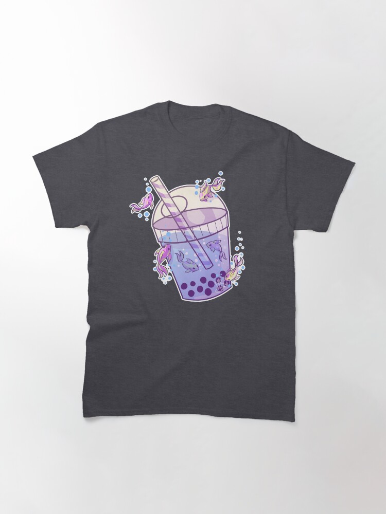 Imagen 3 de 7, Camiseta clásica con la obra Boba Tea Fish, diseñada y vendida por MynnuB.
