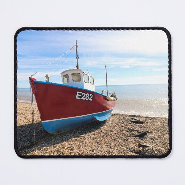 Artikelvorschau, Traditionelles Fischerboot am Beer Beach, East Devon – Jurassic Coast Art entworfen und verkauft von leonwoods.