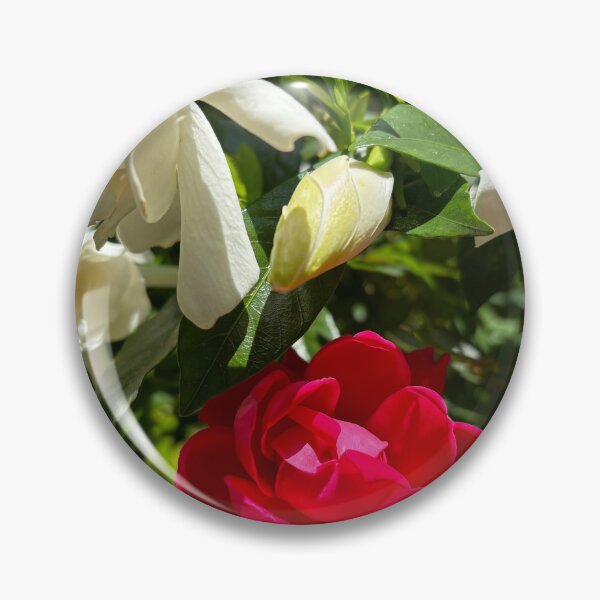 Artikelvorschau, Sommergarten: Rosen und Gardenien entworfen und verkauft von WAV-Wear-A-Vibe.