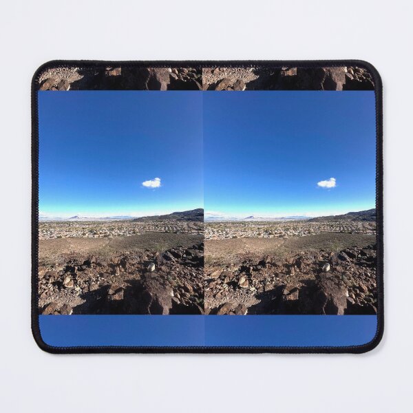 Artikelvorschau, Landschaft Nevada Häuser Berge Blau Zuhause Arbeit Büro Himmel Wolken Fotoaufkleber Magnet Kaffeetasse Drucke T-Shirt Tasche Hut Redbubble Shop entworfen und verkauft von Saritas Boutique Shop.