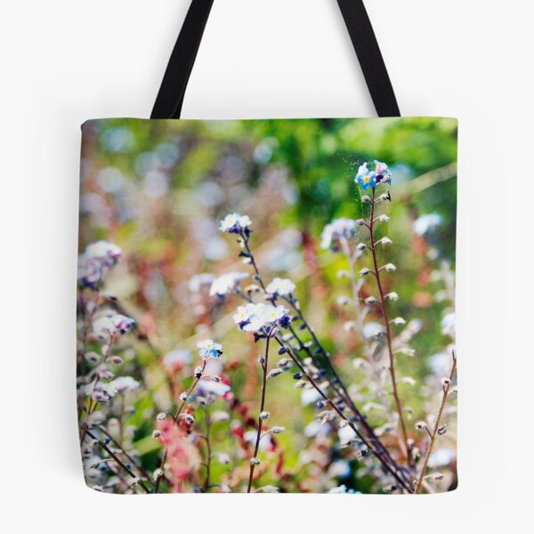 Item preview, Flores silvestres de pradera azul - Macro de campo de flores silvestres de verano etéreo designed and sold by leonwoods.