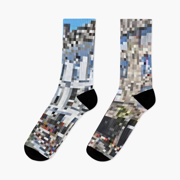 Artikelvorschau, Pixelierte Szene mit von Kanälen gesäumten Gebäuden entworfen und verkauft von Potato Quality Prints.