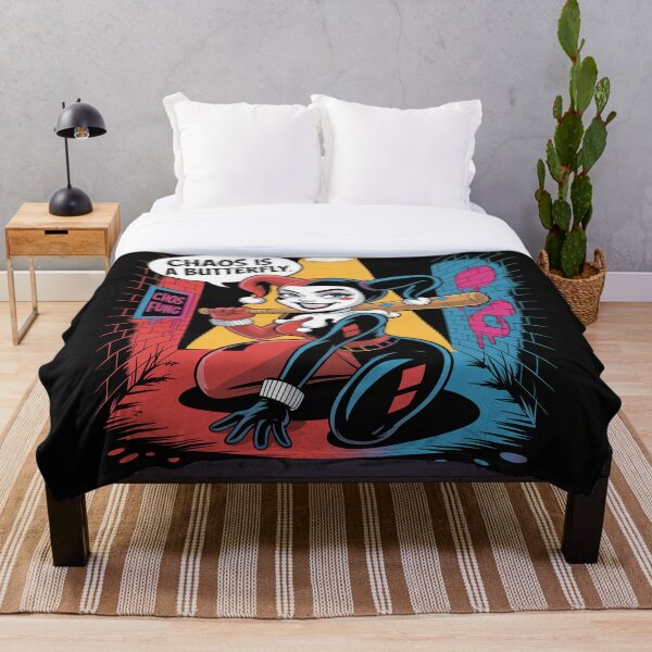 Artikelvorschau, Chaos ist ein Schmetterling – Harley Quinn Fledermaus & Graffiti-Kunst entworfen und verkauft von Midnight Veil Designs.
