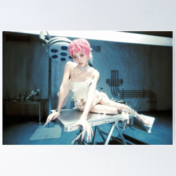 XG CHISA - HYPNOTIZE