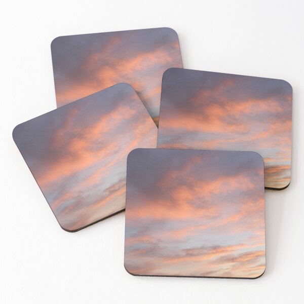 Aperçu de l'œuvre Pink Sunset Sky – Soft Evening Clouds créée et vendue par Open Road Gallery .