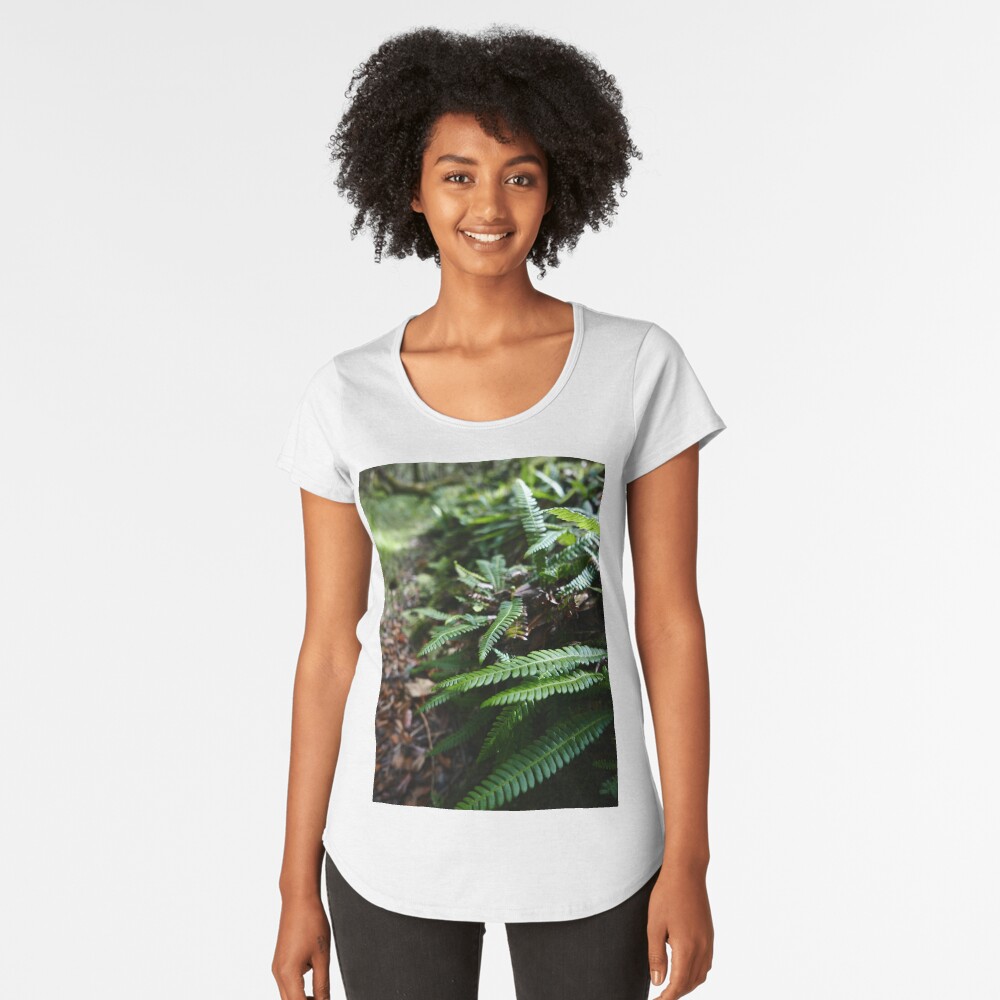 Hard Fern (Blechnum spicant) Premium Scoop T-Shirt