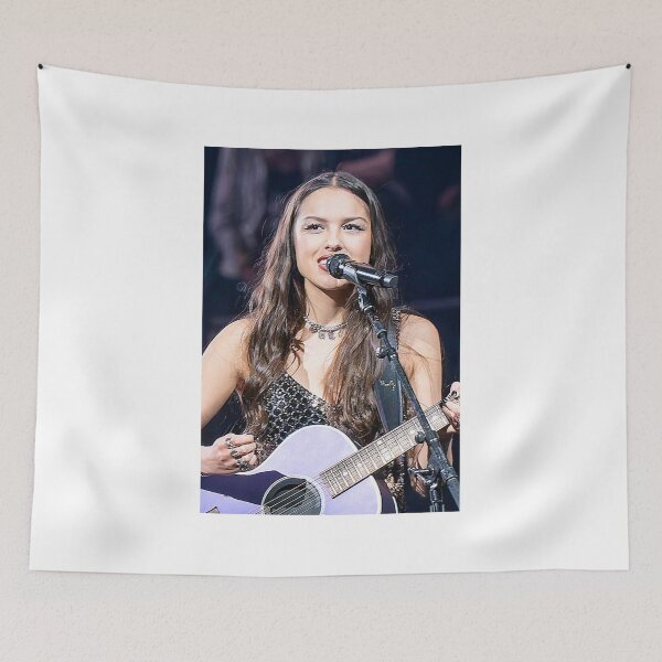 Artikelvorschau, Vintage Olivia Rodrigo entworfen und verkauft von greearknettle.
