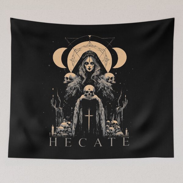 Aperçu de l'œuvre Hécate Déesse grecque de la sorcellerie, de la magie, de la nuit, de la lune. Goth ésotérique créée et vendue par Proverbial Wisdom Design.