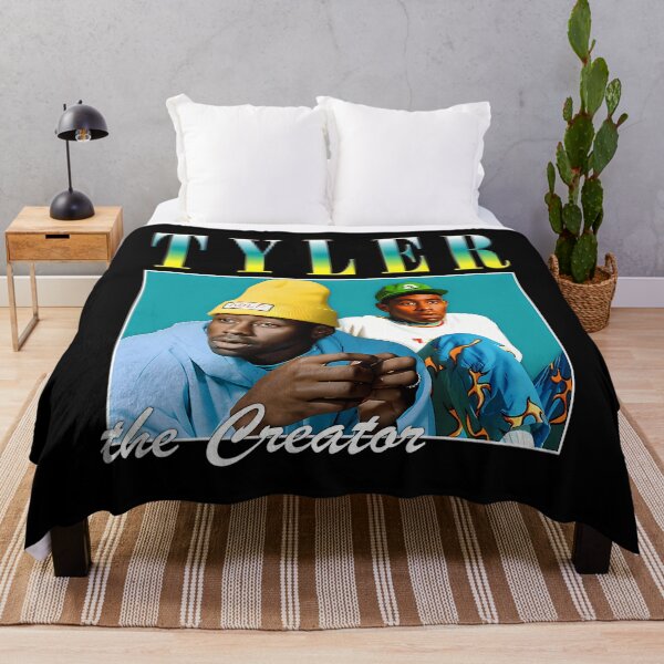 Item preview, Famous American Singer Camiseta designed and sold by boza00.