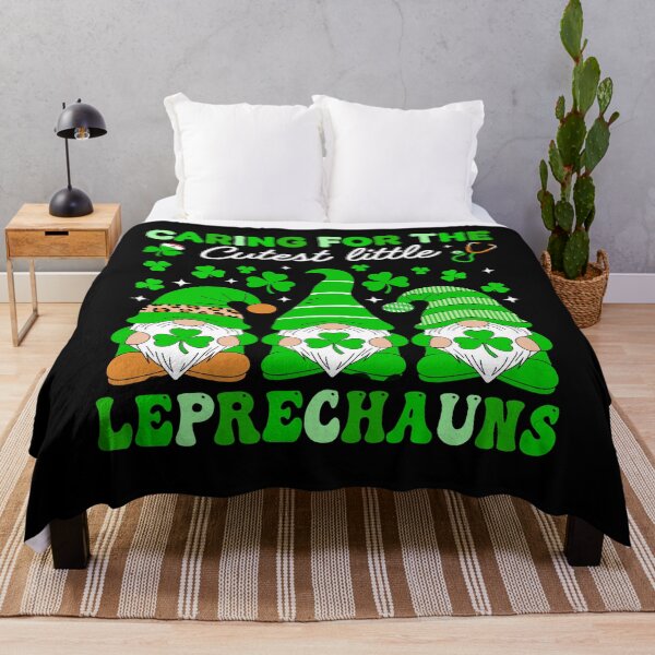 Artikelvorschau, Krankenschwester St. Patrick's Day entworfen und verkauft von KroghDs.