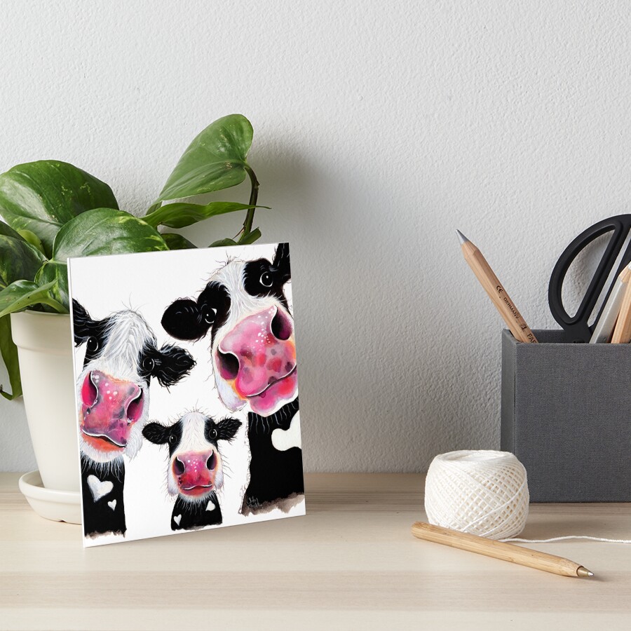 CoW PRiNT, ANiMaL PRiNT ' THe NoSeY FaMiLY ' BY SHiRLeY MacARTHuR Art Board Print