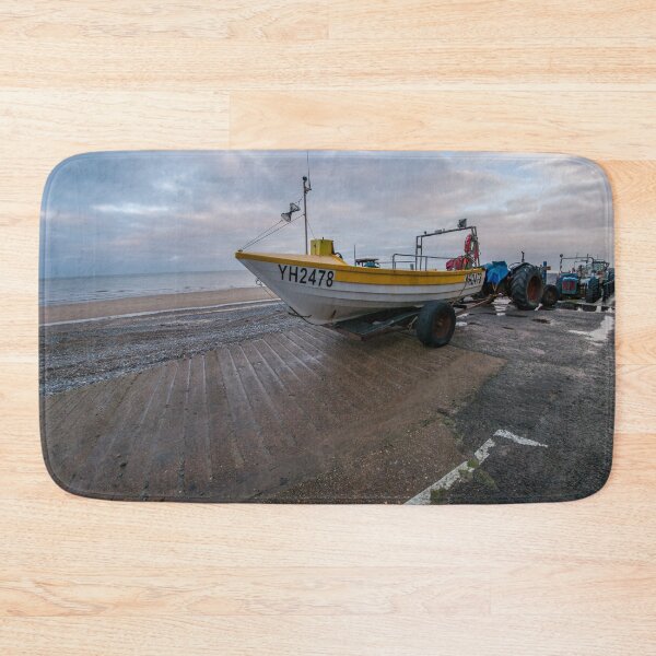 Artikelvorschau, Krabbenfischerboot am Strand von Cromer, Küste von Norfolk entworfen und verkauft von yackers1.