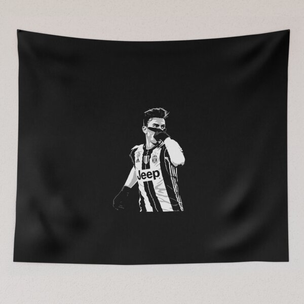 Artikelvorschau, Paulo Dybala Monochrome Juventus Victory Portrait entworfen und verkauft von TheArtOfCar.