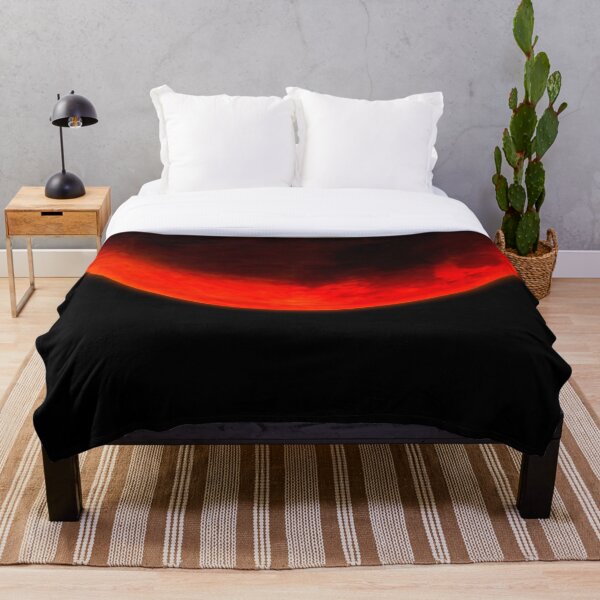 Aperçu de l'œuvre Lune rouge en croissant créée et vendue par JoshBeck.