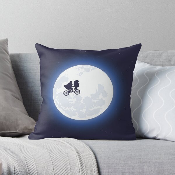 ET the extraterrestrial Throw Pillow