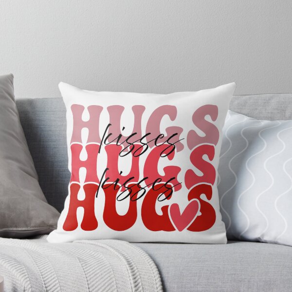 Artikelvorschau, Umarmungen, Umarmungen, Umarmungen – ein süßes Valentinstags-Liebeszitat mit gemütlichem Typografie-Design entworfen und verkauft von AnnCraftsPH.