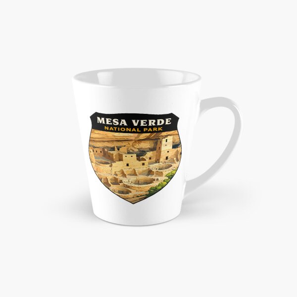 Aperçu de l'œuvre Autocollant du parc national de Mesa Verde créée et vendue par Gideon Emmerich.