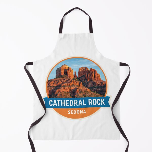 Artikelvorschau, Cathedral Rock Sedona Runder Vintage-Aufkleber – Spirituelle Landschaft der roten Felsenwüste Arizonas bei Sonnenuntergang (Reiseaufkleber) entworfen und verkauft von Blurbean.