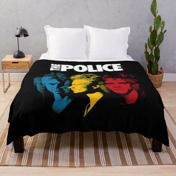 Artikelvorschau, Retro-T-Shirt der Band The Police entworfen und verkauft von 7oota.