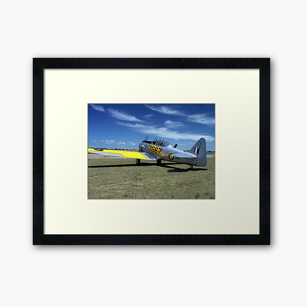 Vista previa del artículo con la obra «WWII Harvard / Texan  or T-6», diseñado y vendido por Bev Pascoe.
