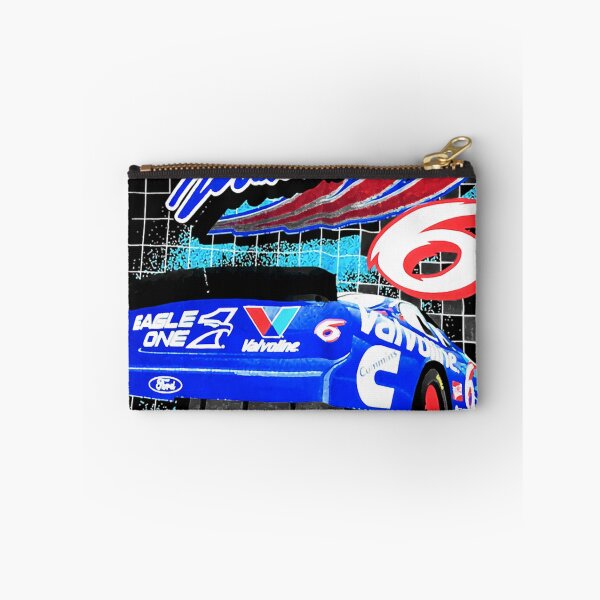 Artikelvorschau, Xfinity NASCAR-Serie entworfen und verkauft von BurntBattenberg.