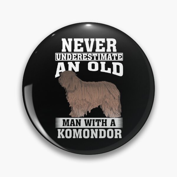 Artikelvorschau, Unterschätze niemals einen alten Mann mit Komondor entworfen und verkauft von CosmoKitsch.