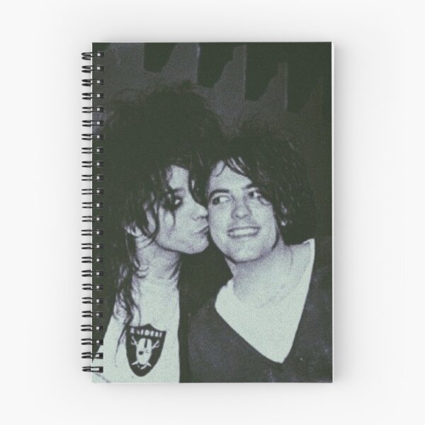Artikelvorschau, Robert Smith und Simon Gallup küssen sich entworfen und verkauft von hectorthekitten.