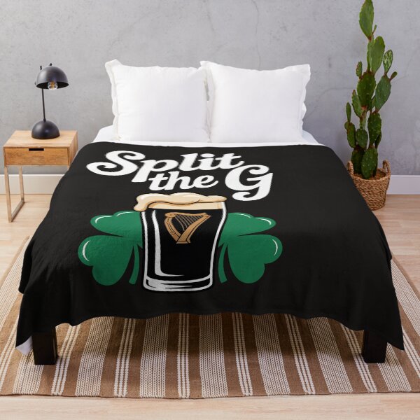 Artikelvorschau, Irish Beer Split The G Shamrock St. Patrick’s Day entworfen und verkauft von Clairenity Studio.