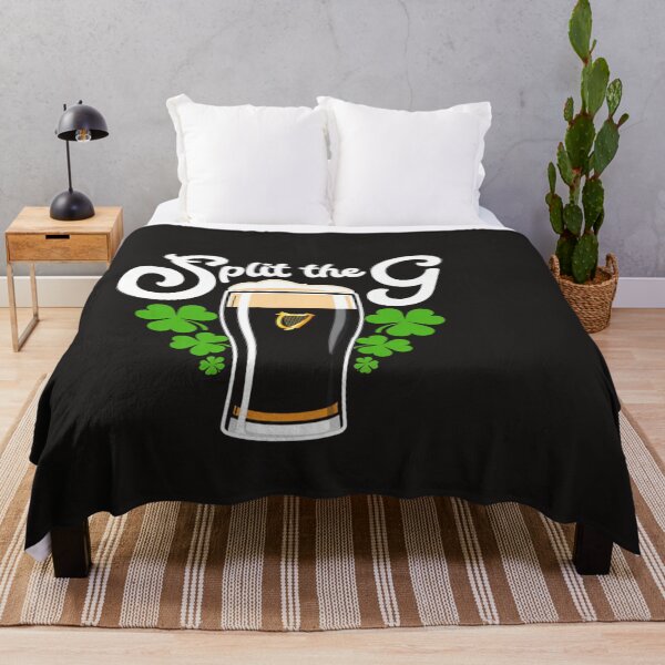 Artikelvorschau, Irish Beer Split The G Shamrock St. Patrick’s Day entworfen und verkauft von Clairenity Studio.