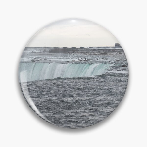 Artikelvorschau, Niagara Falls Silver Current oberhalb des Wasserfalls entworfen und verkauft von Georgia Mizuleva.