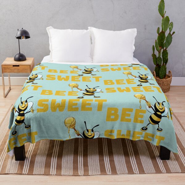 Artikelvorschau, Bee Sweet Bee Wear entworfen und verkauft von Lekker Threads.