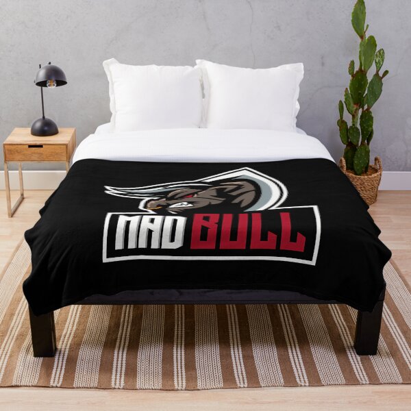 Aperçu de l'œuvre T-shirt classique Mad Bull pour gamers créée et vendue par LucLucas.