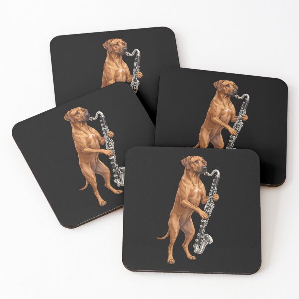 Aperçu de l'œuvre Rhodesian Ridgeback jouant de la clarinette basse, clarinettiste basse, amoureux des chiens créée et vendue par TerryConnells.