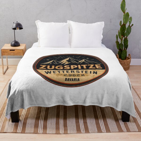 Artikelvorschau, Zugspitze-Emblem im Vintage-Stil entworfen und verkauft von phiawdesign9.