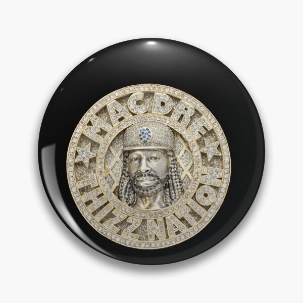 Aperçu de l'œuvre Médaillon diamant Mac Dre Thizz Nation – Pendentif 3D en or serti de diamants, bijou hip-hop de la Bay Area, chaîne de luxe icône du rap, réplique hyper réaliste créée et vendue par DyfunctionalTee.