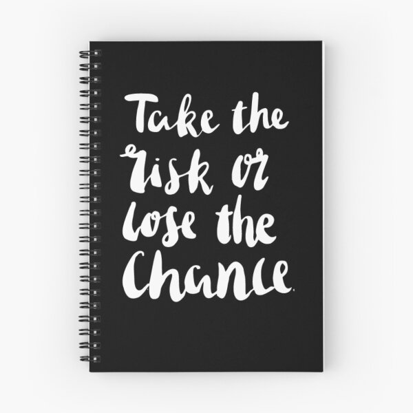 Aperçu de l'œuvre Prendre le risque ou rater sa chance – Citation typographique de motivation créée et vendue par Snapystyle.