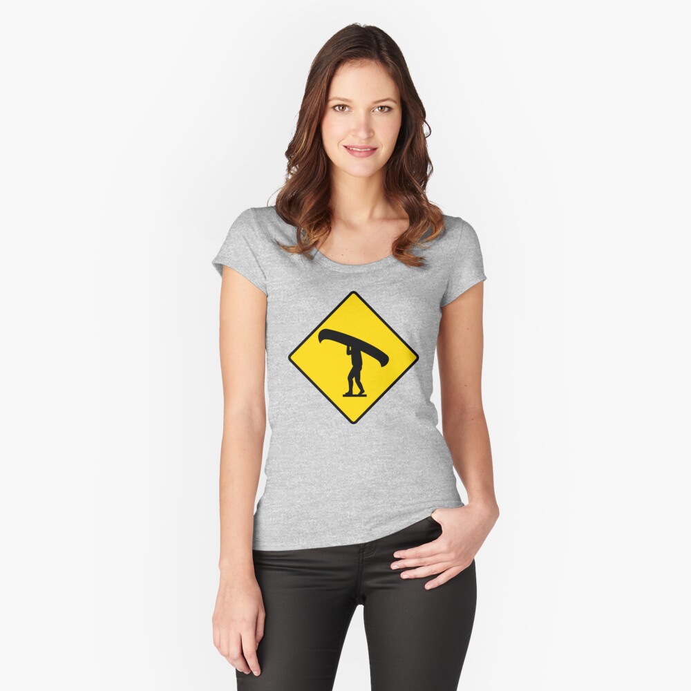 Vista previa del artículo con la obra «Camiseta entallada de cuello ancho», diseñado y vendido por ktthegreat.